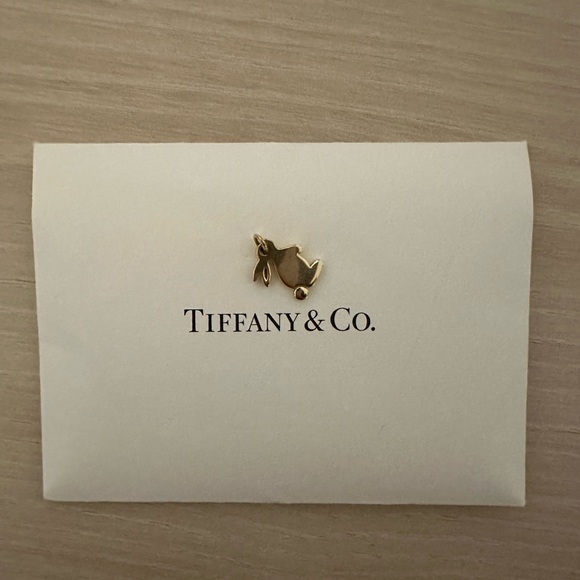 Tiffany & co 18k yellow gold snuggle bunny pendant - Picture 1 of 3